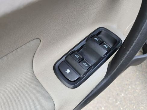 Used 2017 Ford Fiesta SE image 21