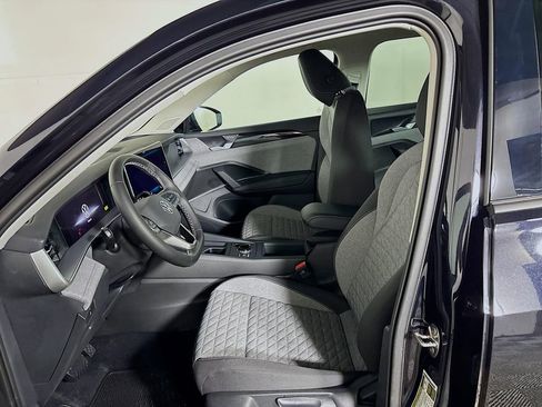 New 2025 Volkswagen Tiguan S image 11