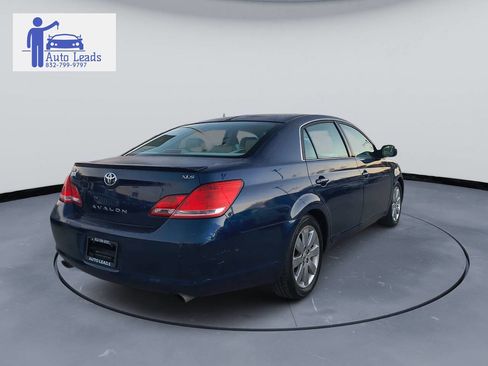 Used 2006 Toyota Avalon XLS image 5