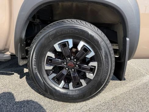 Certified 2023 Nissan Frontier PRO-4X w/ Pro Convenience Package AWD/4WD image 12