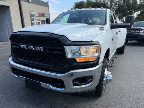 Used 2019 RAM 3500 Tradesman image 9