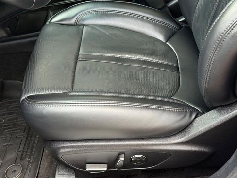 Used 2019 Lincoln MKZ Reserve image 22