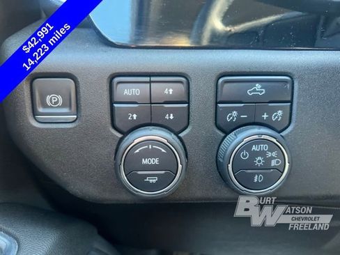 Used 2023 Chevrolet Silverado 1500 RST image 15