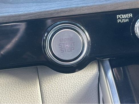 Certified 2024 Kia Carnival SX image 23