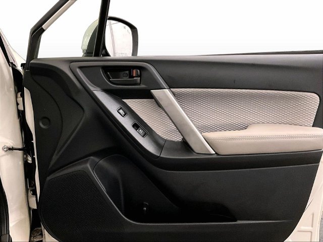 Used 2017 Subaru Forester 2.5i Premium AWD/4WD image 23