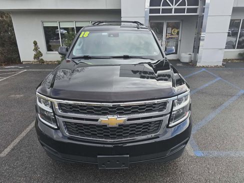 Used 2018 Chevrolet Suburban LT w/ Luxury Package image 8