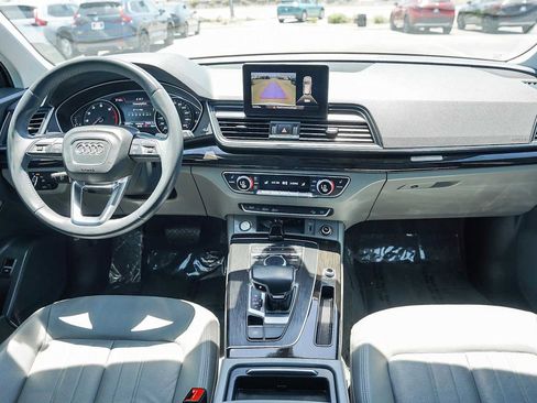 Used 2019 Audi Q5 Premium w/ Convenience Package image 12