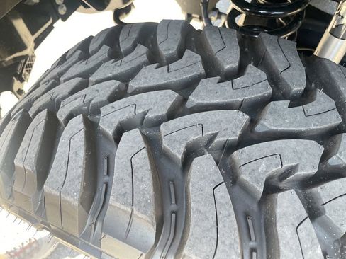 New 2025 Ford F350 Platinum w/ Tremor Off-Road Package image 40