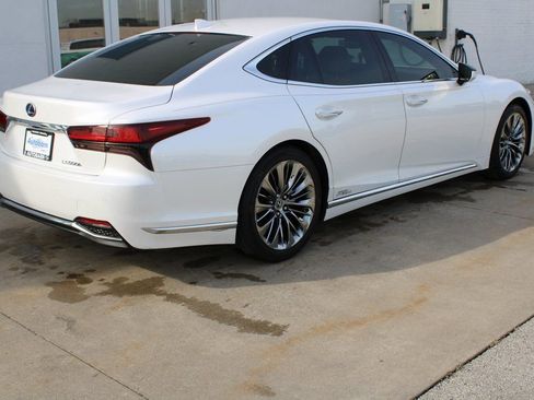 Used 2021 Lexus LS 500h image 6