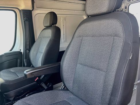 Used 2023 RAM ProMaster 2500 FWD image 18
