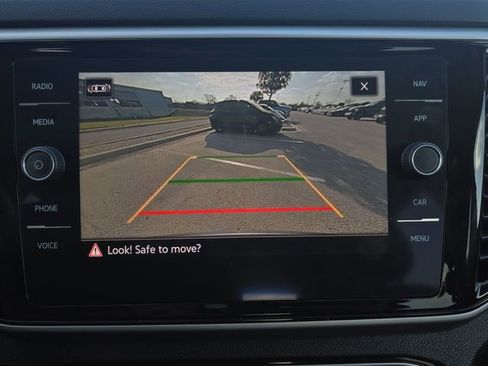 Used 2022 Volkswagen Atlas SEL Premium image 24