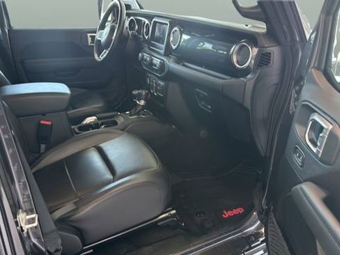 Used 2021 Jeep Wrangler Unlimited Sahara AWD/4WD image 16