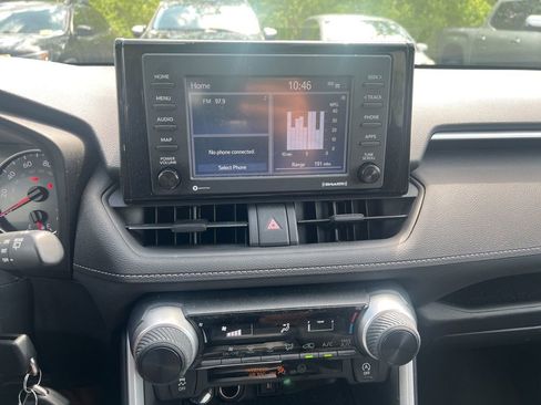 Used 2021 Toyota RAV4 LE AWD/4WD image 8