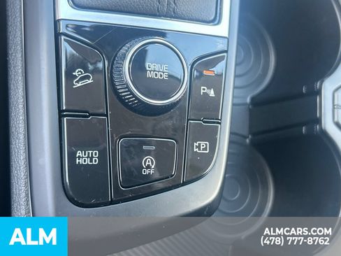 Used 2025 Kia Sportage LX FWD image 33