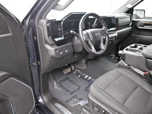 Used 2022 Chevrolet Silverado 1500 RST image 12