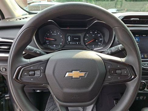 Used 2021 Chevrolet TrailBlazer LT w/ Convenience Package AWD/4WD image 19