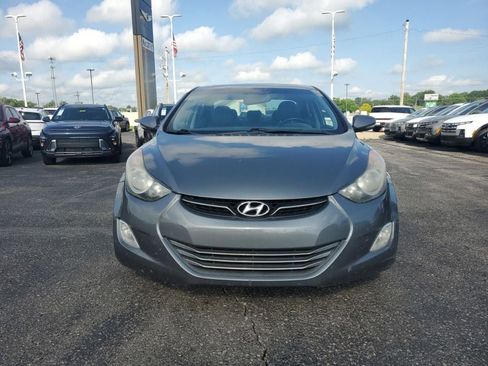 Used 2013 Hyundai Elantra Limited FWD image 2