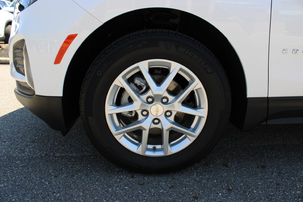 Certified 2024 Chevrolet Equinox LT FWD image 24