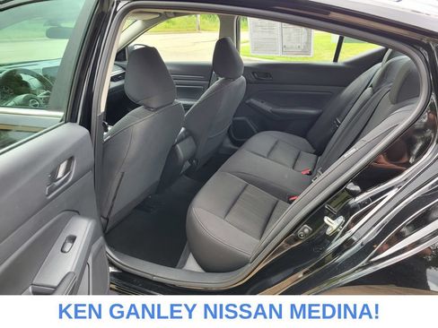 Certified 2025 Nissan Altima 2.5 SV FWD image 39