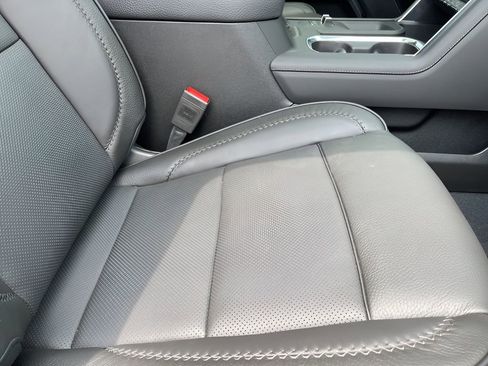 New 2025 GMC Sierra 2500 Denali w/ Denali Reserve Package image 14