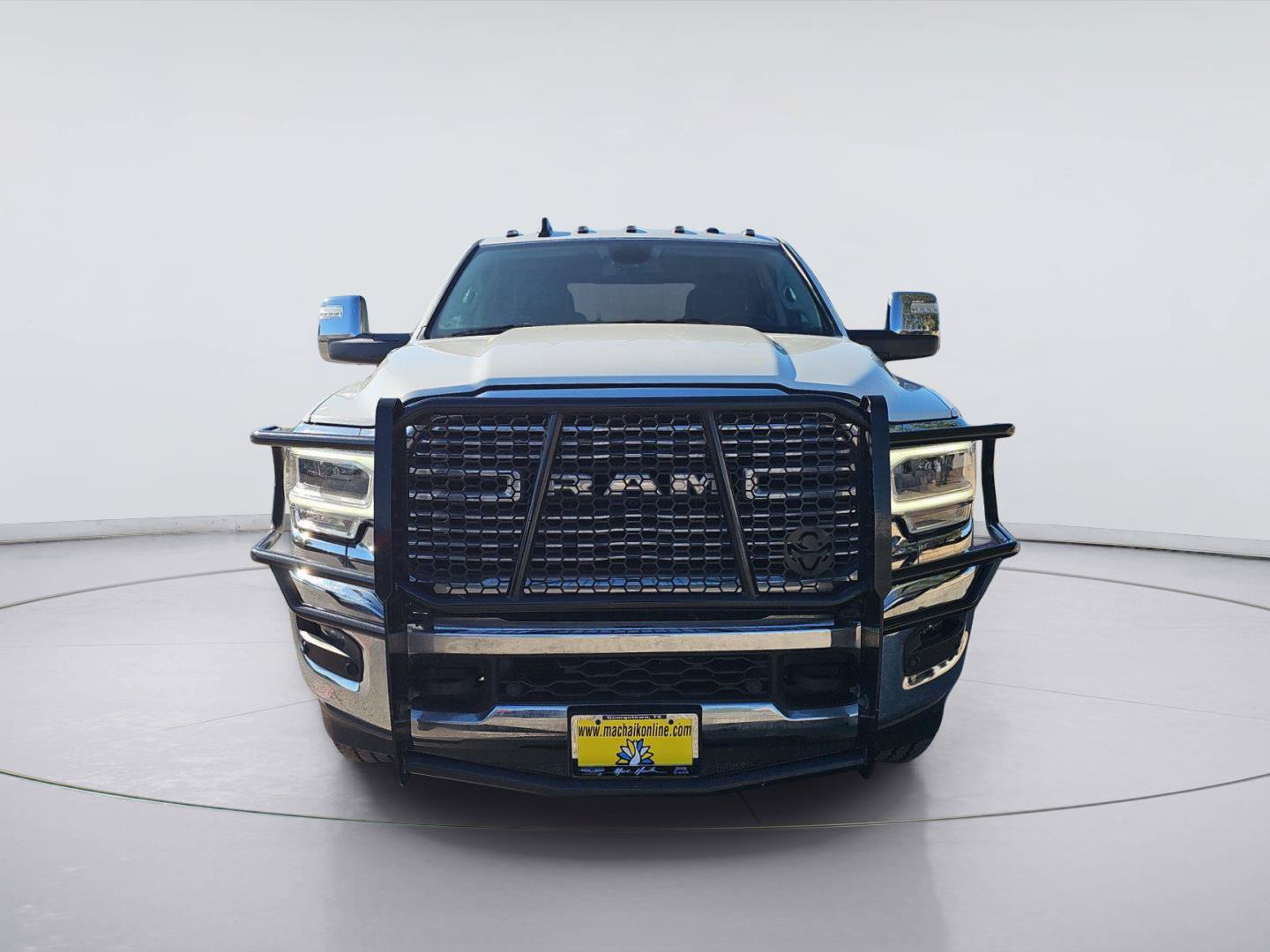 Used 2024 RAM 3500 Laramie AWD/4WD image 10