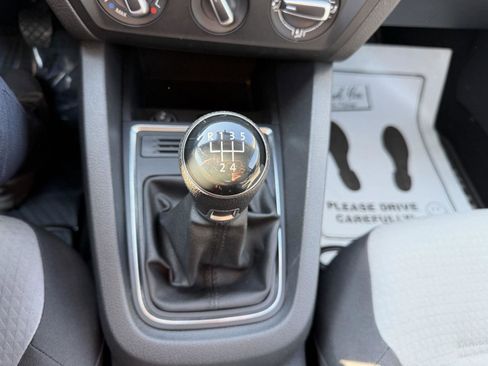 Used 2017 Volkswagen Jetta S image 16