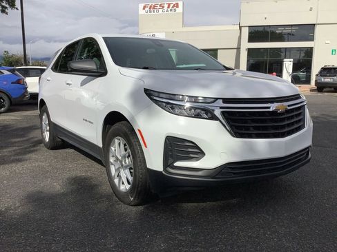 Used 2024 Chevrolet Equinox LS w/ LS Convenience Package FWD image 25
