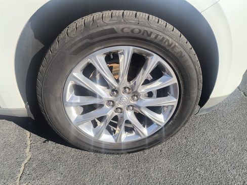 Used 2020 Buick Enclave Essence w/ Sound and Sites Package image 12