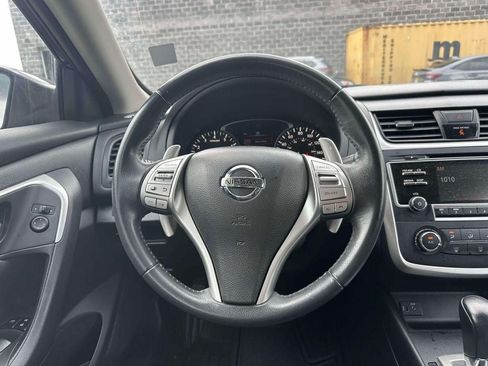 Used 2017 Nissan Altima 2.5 SR FWD image 13
