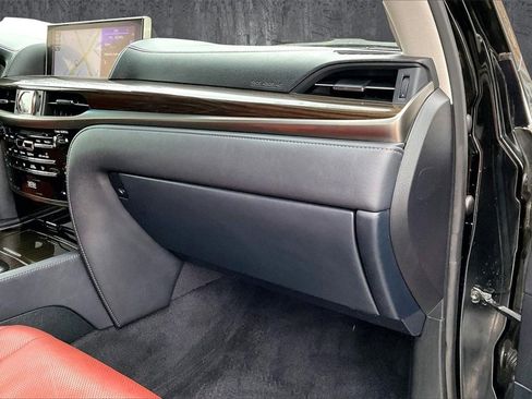 Used 2017 Lexus LX 570 4WD image 26