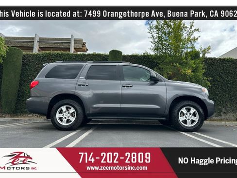 Used 2015 Toyota Sequoia SR5 w/ Premium Package AWD/4WD image 5