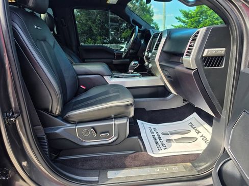 Used 2015 Ford F150 Platinum w/ Equipment Group 701A Luxury AWD/4WD image 15