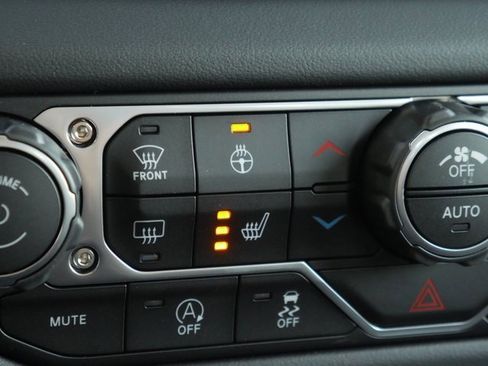 New 2025 Jeep Gladiator Rubicon w/ Convenience Group image 4