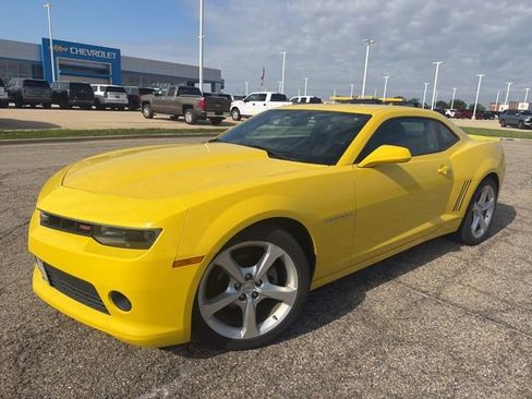 Used 2015 Chevrolet Camaro LT w/ RS Package RWD image 5