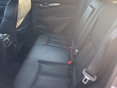 Used 2019 Nissan Rogue Sport SL AWD/4WD image 25