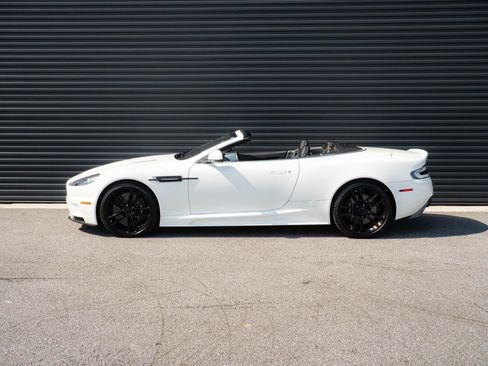 Used 2011 Aston Martin DBS Volante RWD image 2