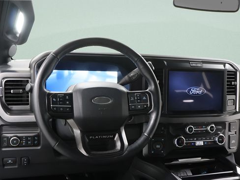 Used 2025 Ford F250 Platinum AWD/4WD image 11
