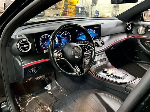 Used 2022 Mercedes-Benz E 350 Sedan image 18