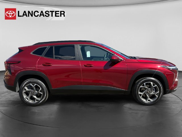 Used 2024 Chevrolet Trax LT FWD image 8