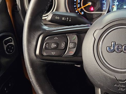 Used 2021 Jeep Gladiator Sport AWD/4WD image 27