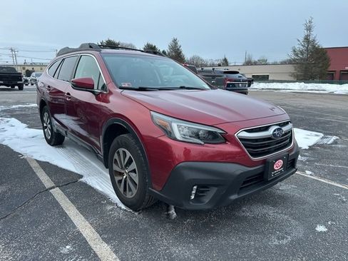 Used 2022 Subaru Outback Premium image 3