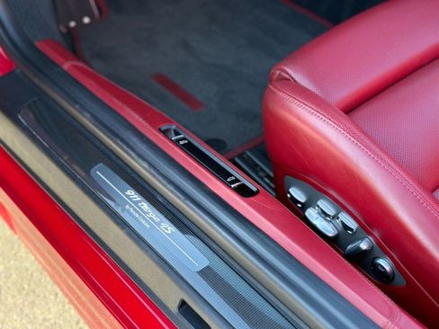 Used 2017 Porsche 911 Targa 4S image 18