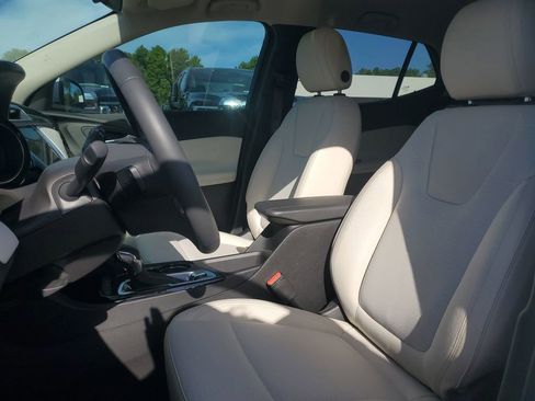 Used 2022 Buick Encore GX Select image 18