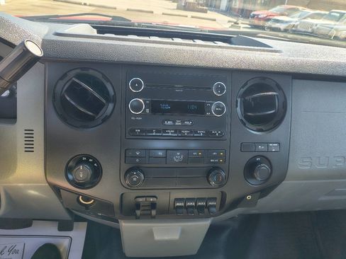 Used 2014 Ford F250 XL w/ Power Equipment Group AWD/4WD image 21