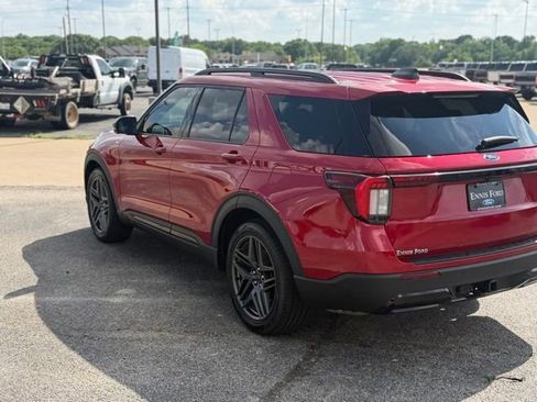Used 2025 Ford Explorer ST-Line w/ Premium Package RWD image 7