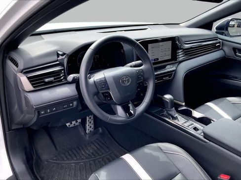 Certified 2025 Toyota Camry SE w/ Convenience Package FWD image 17