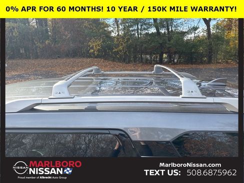 New 2025 Nissan Pathfinder SL image 13