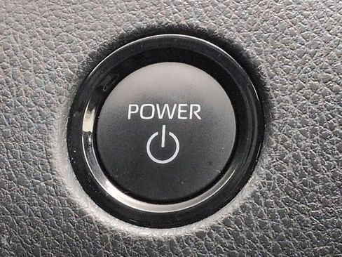 Certified 2025 Toyota Camry SE image 19