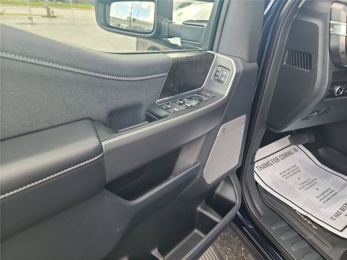 Used 2025 Ford F250 Lariat w/ Lariat Ultimate Package AWD/4WD image 12