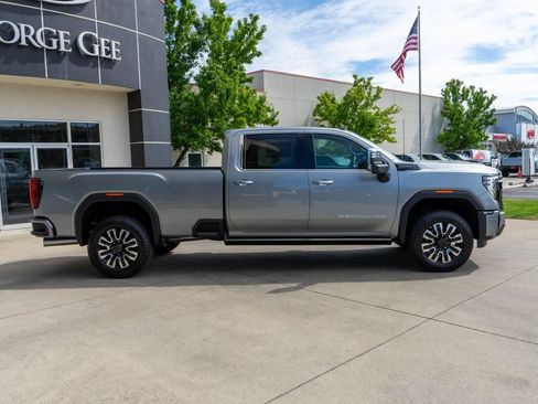New 2026 GMC Sierra 3500 Denali Ultimate AWD/4WD image 8